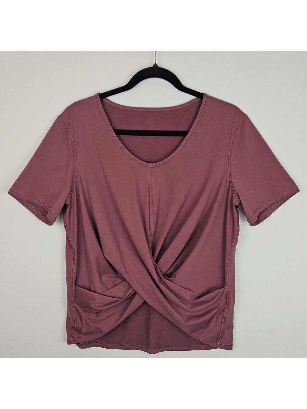 Lululemon Twist Front Top Mauve Short Sleeve Workout Yoga Tee Size 8 Medium
